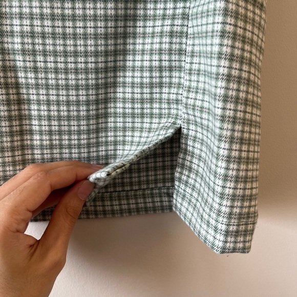 Brandy Melville Plaid Mini CARA skirt - Green and White - Picture 8 of 12